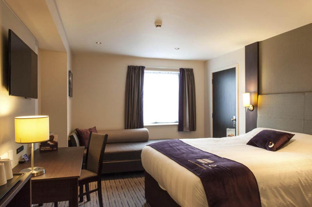 Premier Inn London Sidcup Exterior photo
